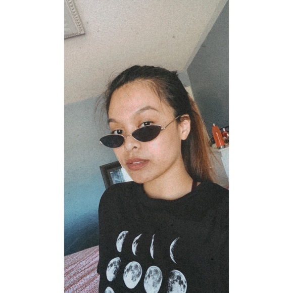 Vintage Cat Eye Sunglass - Picture 3 of 3